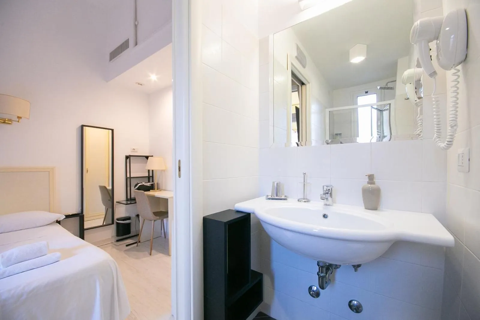 Caffe' E Cuscino Hotel Rome Guest house