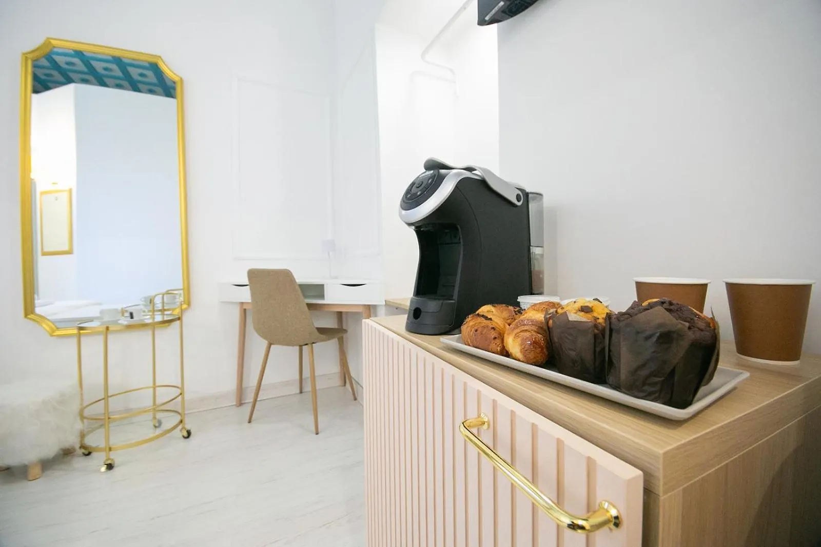 ** Guest house Caffe' E Cuscino Hotel Rome Italy
